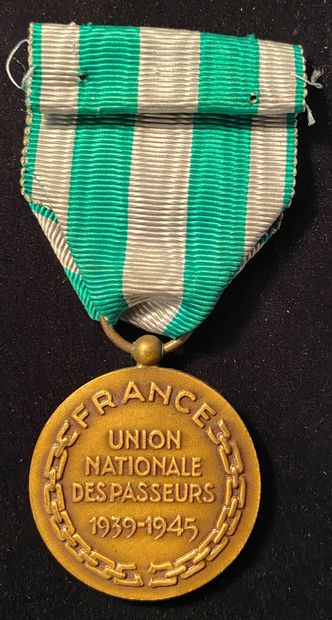 null Médaille de l'Union centrale des Passeurs, 1939-1945 en bronze patiné, poinçon...