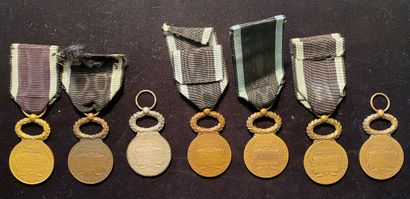 null Médaille d'honneur de la Mutualité, 1852, lot de sept médailles : deux du quatrième...