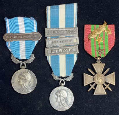 null Lot de trois médailles : deux médailles coloniales du deuxième type en argent,...