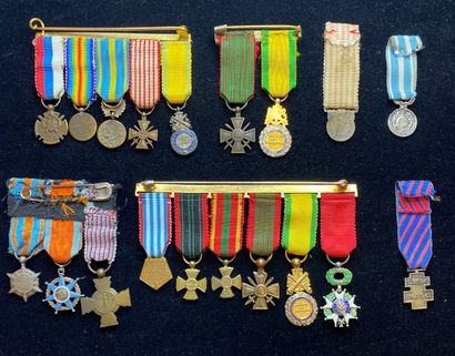 null Lot de dix-neuf médailles miniatures : une portée de cinq, Médaille militaire,...