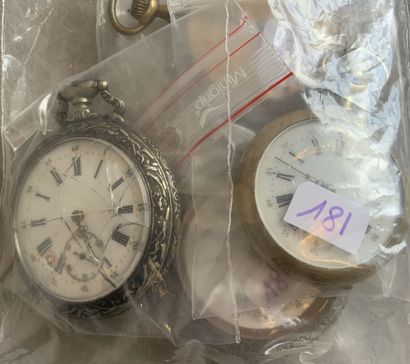 null Lot comprenant : montre de poche à remontoir au pendant en métal argenté (Roskopf...