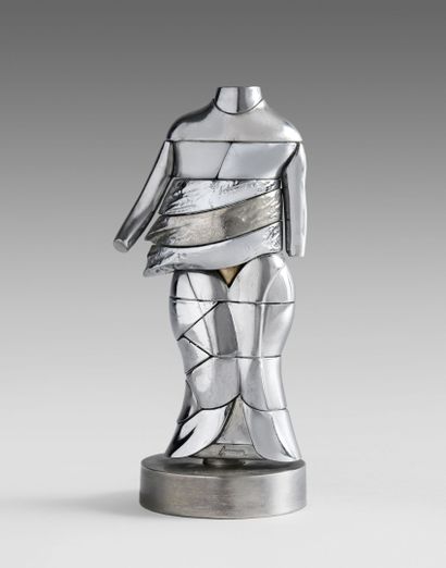 null Miguel BERROCAL (1933-2006)
Mini cariatide
Sculpture en métal chromé, signée...