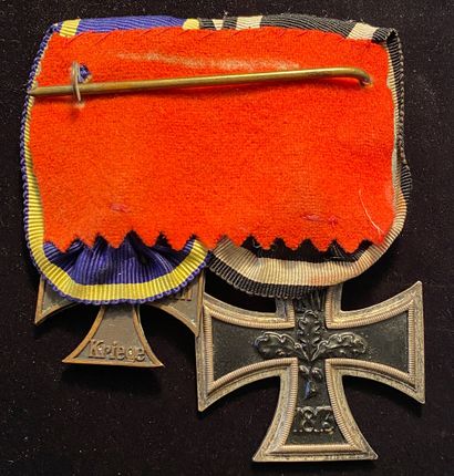 null Allemagne, Prusse / Brunswick - Portée de deux médailles : une Croix de Fer...