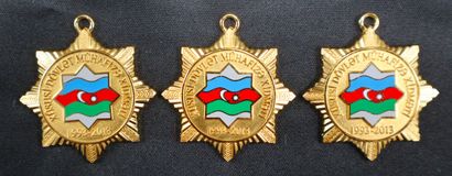 null Azerbaïdjan - Lot de trois médailles du 20e anniversaire de la Sécurité d'État,...