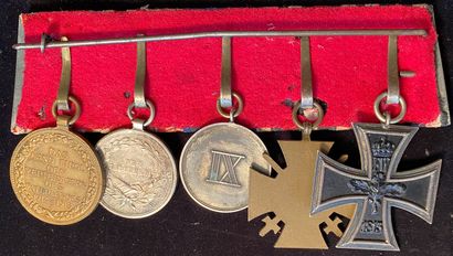 null Allemagne, Prusse - Portée de cinq médailles : une Croix de Fer 1914 de 2e classe...