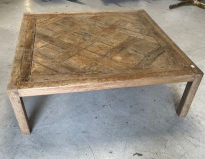 null Square oak coffee table made of a Versailles type panel 

35 x 109 x 109 cm