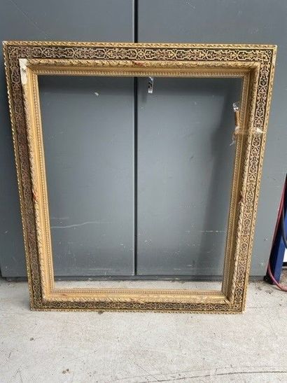 Gilded wood frame from the 19th century 

69...