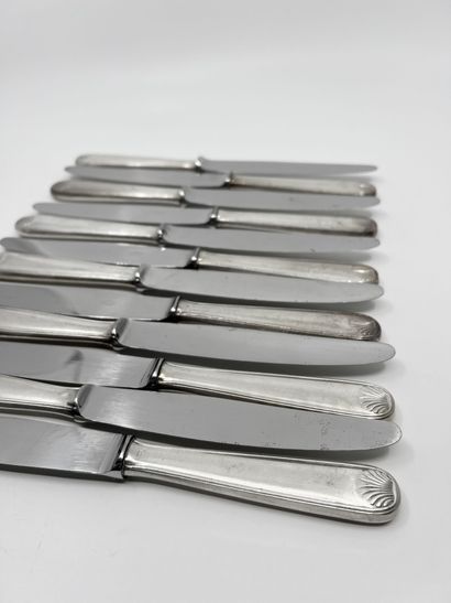 null SET OF 12 TABLE KNIVES with forged silver handles and stainless steel blades.
Art-deco...