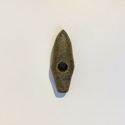 null HACHE MARTEAU
Pierre grise.
France, Chalcolithique.
H. : 16 cm

---
ENLÈVEMENT...