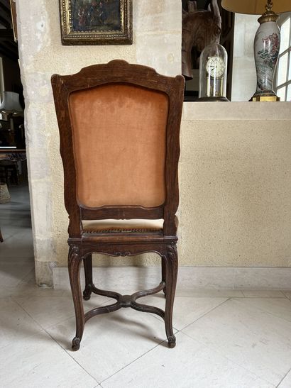 null CHAIR in oak carved with shells.
Louis XV style.
102 x 48 x 42 cm.




---
COLLECTION...