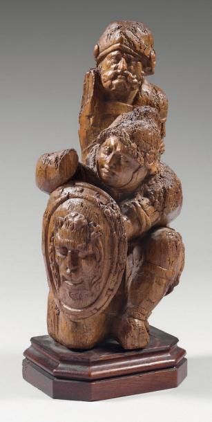 null Sculpture en chêne représentant deux centurions romains protégés par un bouclier...
