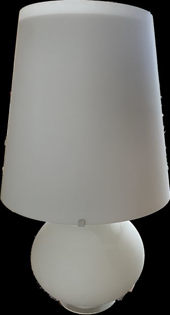 null Max INGRAND (1908-1969)
Large lamp model "1853" in white opal glass
Edition...