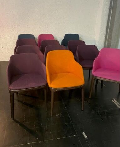 null Emmanuel GALLINA
Suite of twelve chairs model "Grace", oak structure, fabric...
