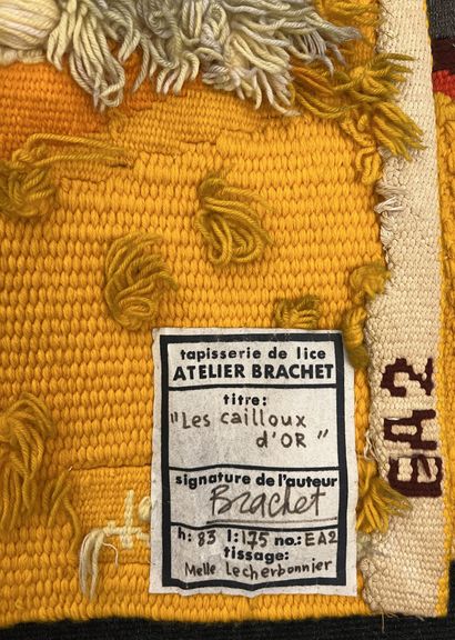null Atelier BRACHET
"Les Cailloux d'Or"
Tapisserie en laine en haut relief polychrome
Signée...