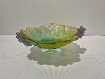 null DAUM 
LARGE CUP decorated with bunches of grapes in green and purple glass paste,...