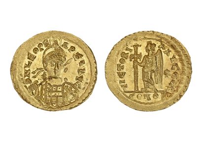 null LÉON (457-474)
Solidus. Constantinople. 4,52 g.
Son buste cuirassé et armé de...