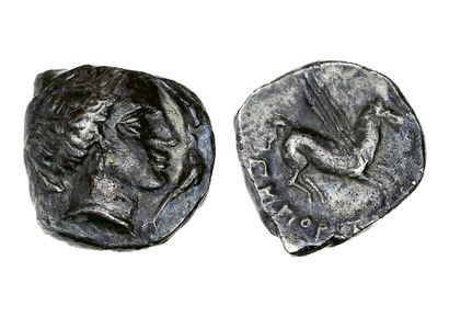 null ESPAGNE : Ampurias (IIIe siècle av. J.-C.)
Drachme. 4,66 g.
Tête de Cérès à...