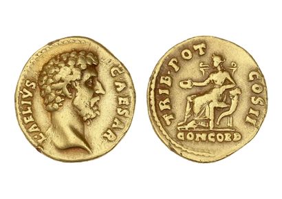 null AELIUS (136-138)
Auréus. Rome. 7,15 g.
Sa tête nue à droite.
R/ La Concorde...