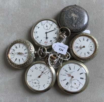 Six metal pocket watches, white enamel dials.
(Accidents...