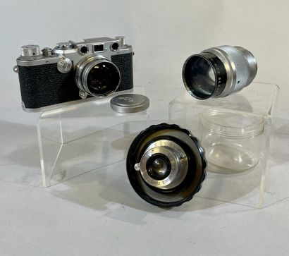 null Camera. Leitz Leica IIIf case n° 555853 (1951) with Summitar 2/5 cm lens n°813240...