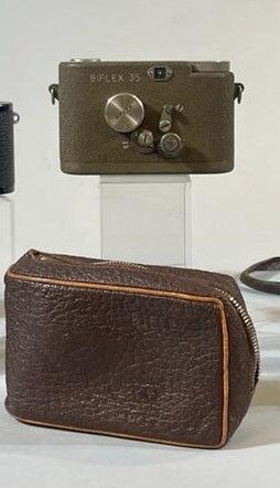 null Swiss miniature camera. Biflex 35 (Khaki) with Meyer Görlitz Trioplan 2.8/20...