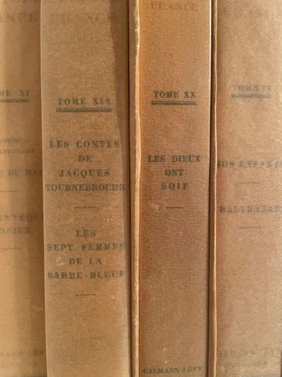 Anatole France, 25 volumes brochés : les...