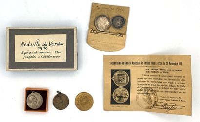 1916, Verdun, deux médailles de Verdun par...