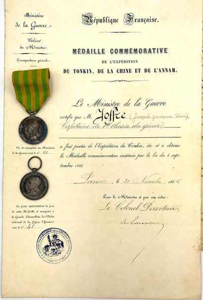 null 1885, file around the Tonkin campaign: two silver commemorative medals, one...
