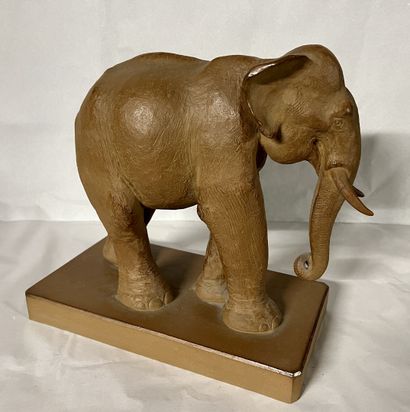 null Manufacture de Sèvre - D'après Paul SIMON (1892-1979)
Le jeune éléphant 
Epreuve...