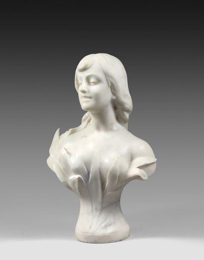 null Elie RASET (1873-1956) : " buste de femme au décolleté"
Marbre poli, vers 1900,...