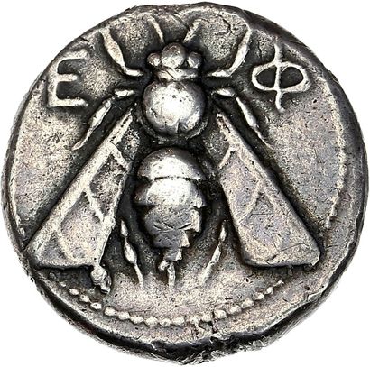 null IONIE 
Éphèse (394-295 av. J.-C.)
Tétradrachme. 
Abeille vue de dos.
R/ Protomé...