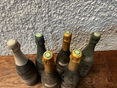 null 8 bouteilles CRÉMANT DE BOURGOGNE, (et)