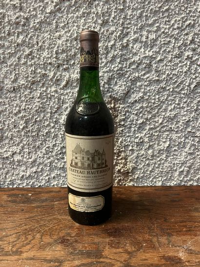 1 bouteille Château HAUT-BRION, 1° cru Pessac-Léognan...