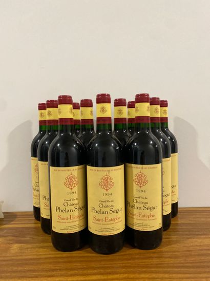 12 bouteilles Château PHÉLAN-SÉGUR, Saint-Estèphe...