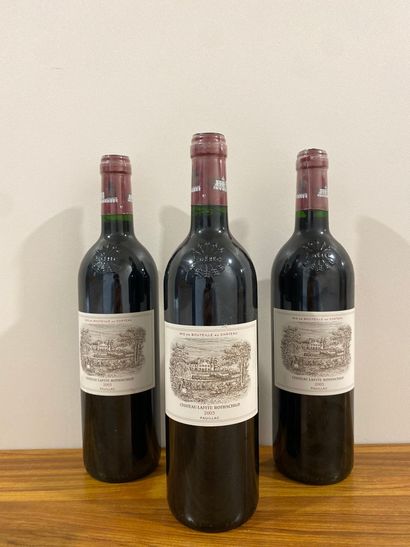 3 bouteilles Château LAFITE-ROTHSCHILD, 1°...