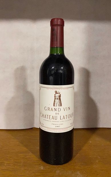 1 bouteille Château LATOUR, 1° cru Pauillac...