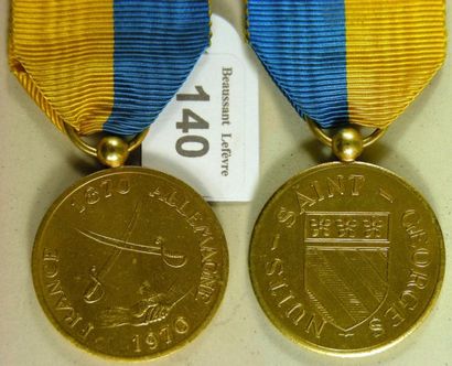 null NUITS-SAINT-GEORGES, médaille commémorative de la réconciliation en bronze doré,...