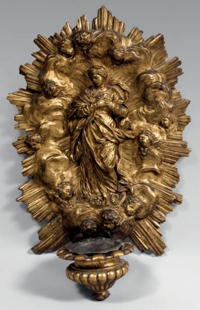 null Grand bénitier d'oratoire en bronze doré orné d'une Assomption de la Vierge...