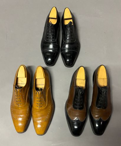null AUBERCY PARIS
Three pairs of black and brown leather shoes, various models....