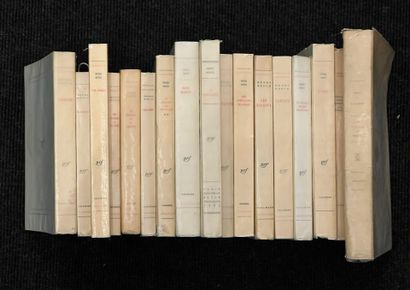 ENSEMBLE de volumes brochés Gallimard NRF...