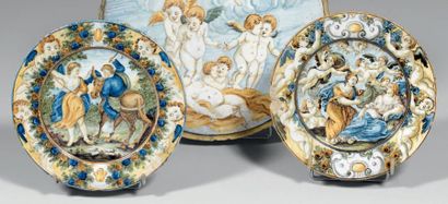 Castelli Deux petits plats ronds, décor polychrome de scènes bibliques au centre,...