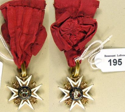 null Ordre de Saint-Louis - Louis XV, croix de chevalier légèrement réduite en or...