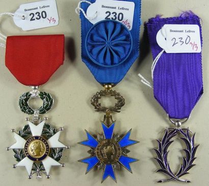 null Lot de trois insignes d'ordres en taille ordonnance: Ordre de la Légion d'honneur...