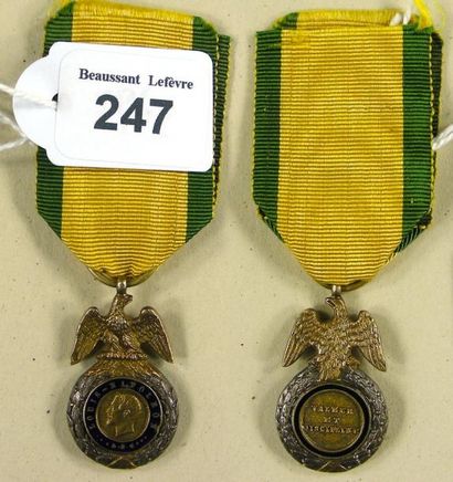 null Médaille militaire - Second Empire, insigne du 2e type, demi-taille en argent,...