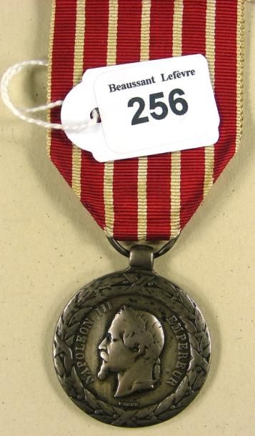 null Second Empire - Médaille de la campagne d'Italie, second modèle par Barre, en...
