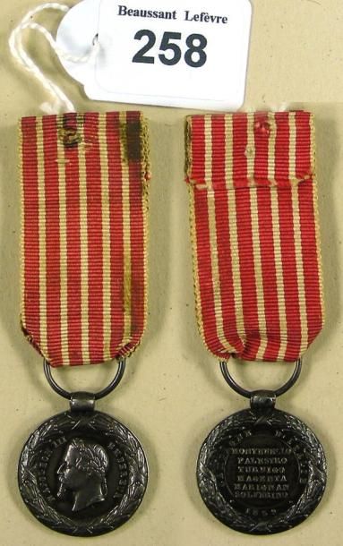 null Second Empire - Médaille de la campagne d'Italie, second modèle non signé, demi-taille...