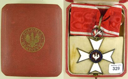 POLOGNE Ordre de Polonia Restituta, fondé en 1921, croix de commandeur du 1er modèle,...