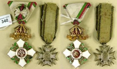 BULGARIE Lot de deux pièces: ordre du Mérite Civil, croix de IVe classe (officier)...