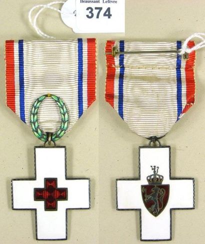 NORVÈGE Insigne d'honneur de la Croix- Rouge Norvégienne, institué en 1901, croix...