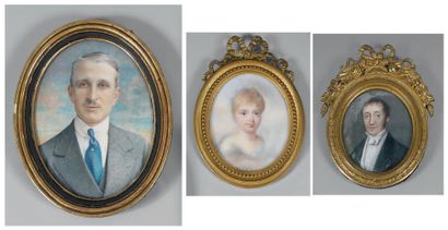 null Lot de trois miniatures: ÉCOLE FRANÇAISE du XIXe siècle Portrait de Monsieur...